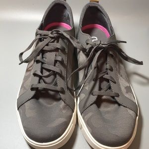 Women’s Ryka Haiku gray camo sneaker